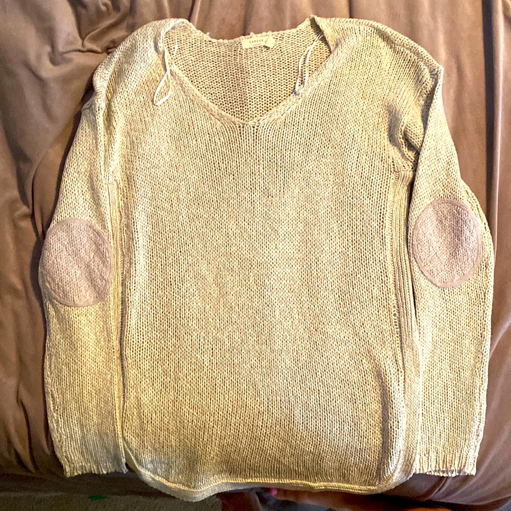Womens medium sweater with elbow padding